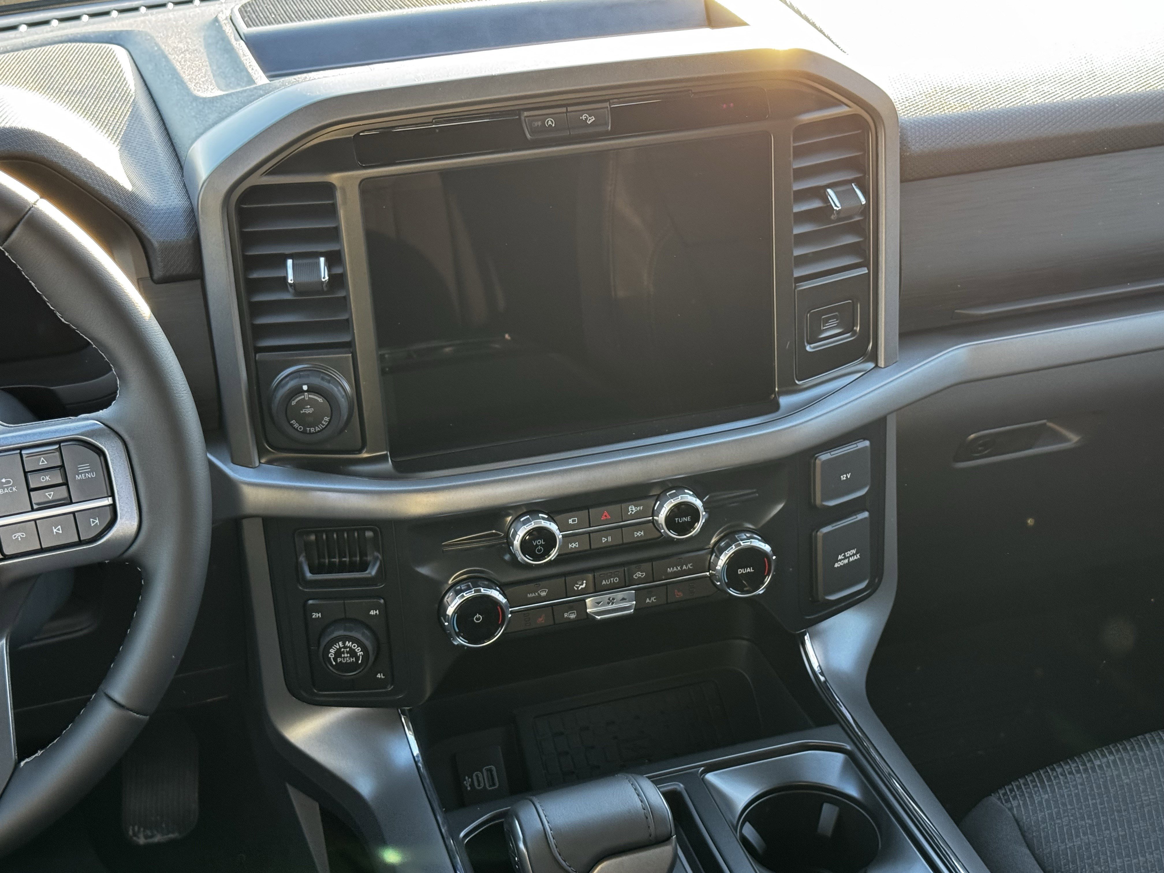 New 2026 Carbonized Gray Metallic Ford XLT image 15