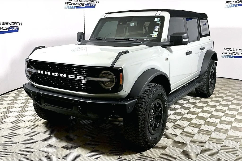 2024 Ford Bronco Wildtrak 4x4's photo
