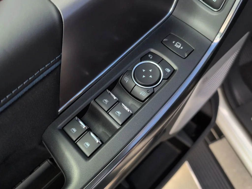 2026 Ford F-350 Super Duty Platinum - Photo 30
