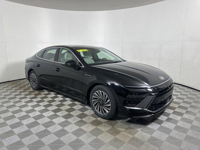 2025 Hyundai Sonata Hybrid