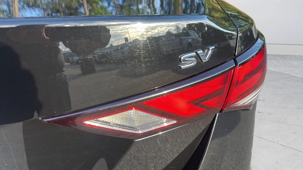Used 2023 Black Nissan SV image 28