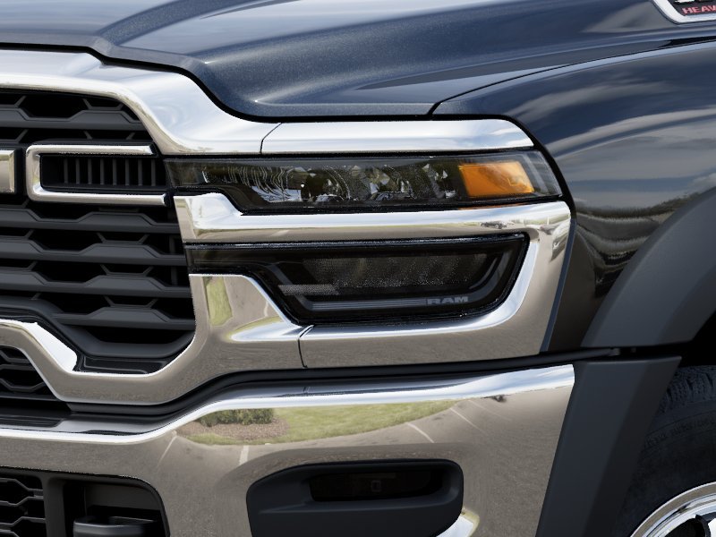 New 2026 Diamond Black Crystal Pearl-Coat Exterior Paint RAM TRADESMAN image 6