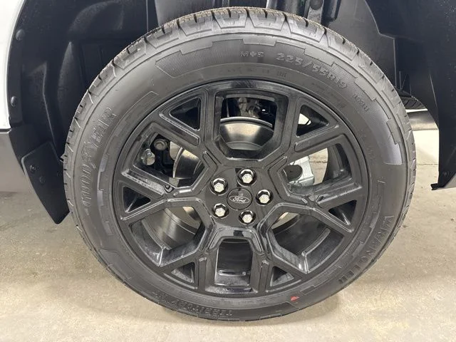 2025 Ford Maverick XLT - Photo 8