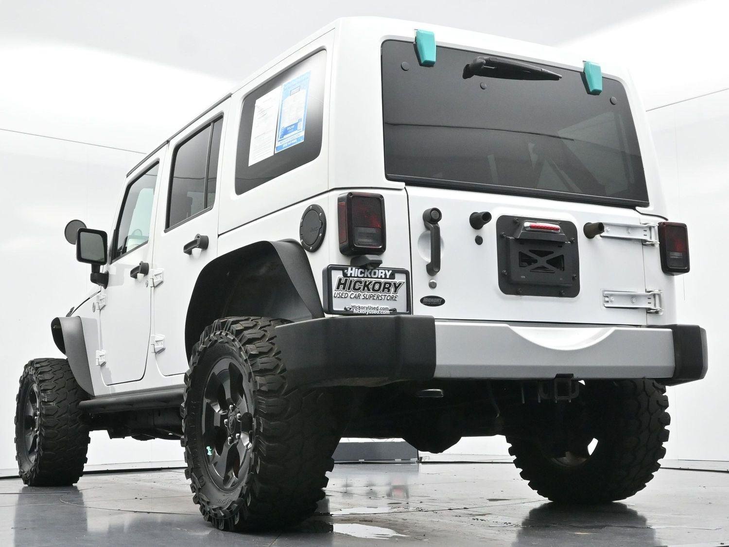 Used 2015 Bright White Clearcoat Jeep Altitude image 45