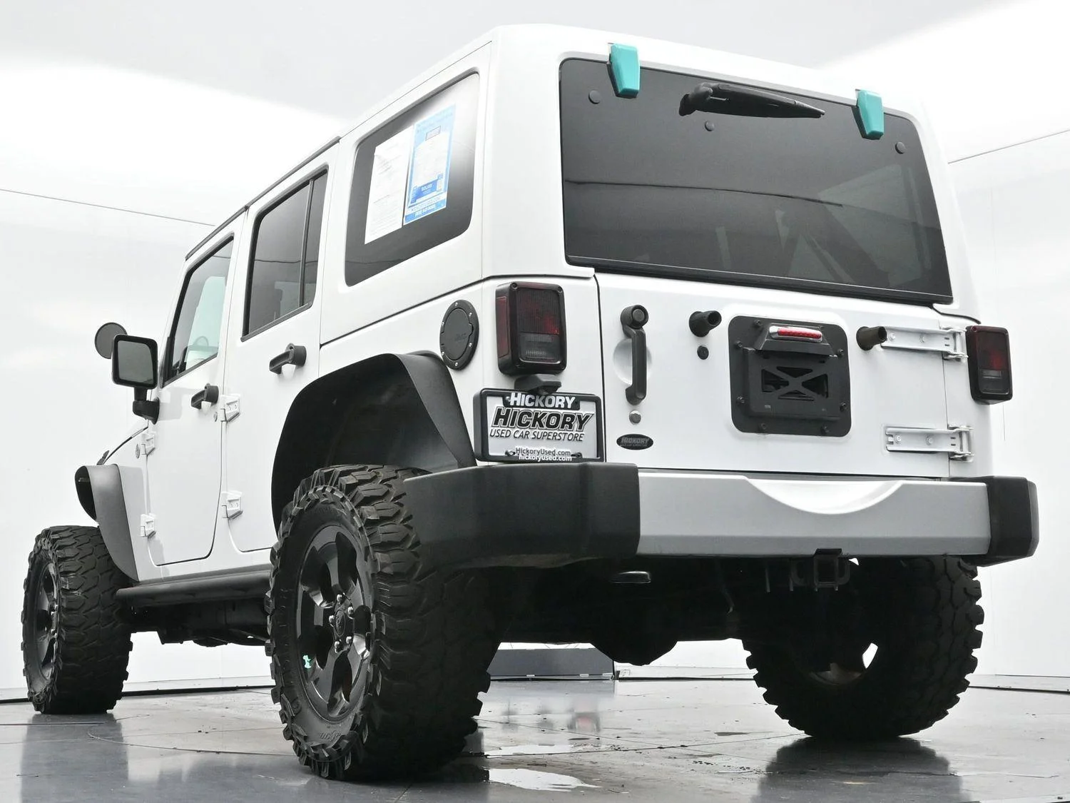 Used 2015 Bright White Clearcoat Jeep Altitude image 45