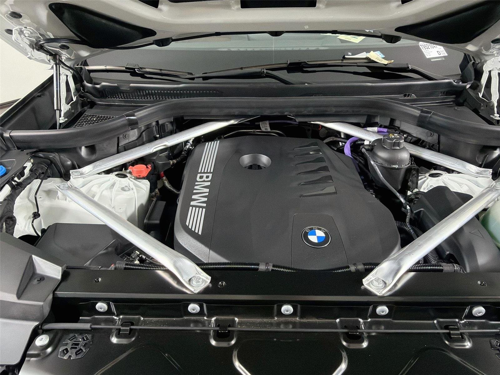 New 2026 Alpine White BMW xDrive40i image 32