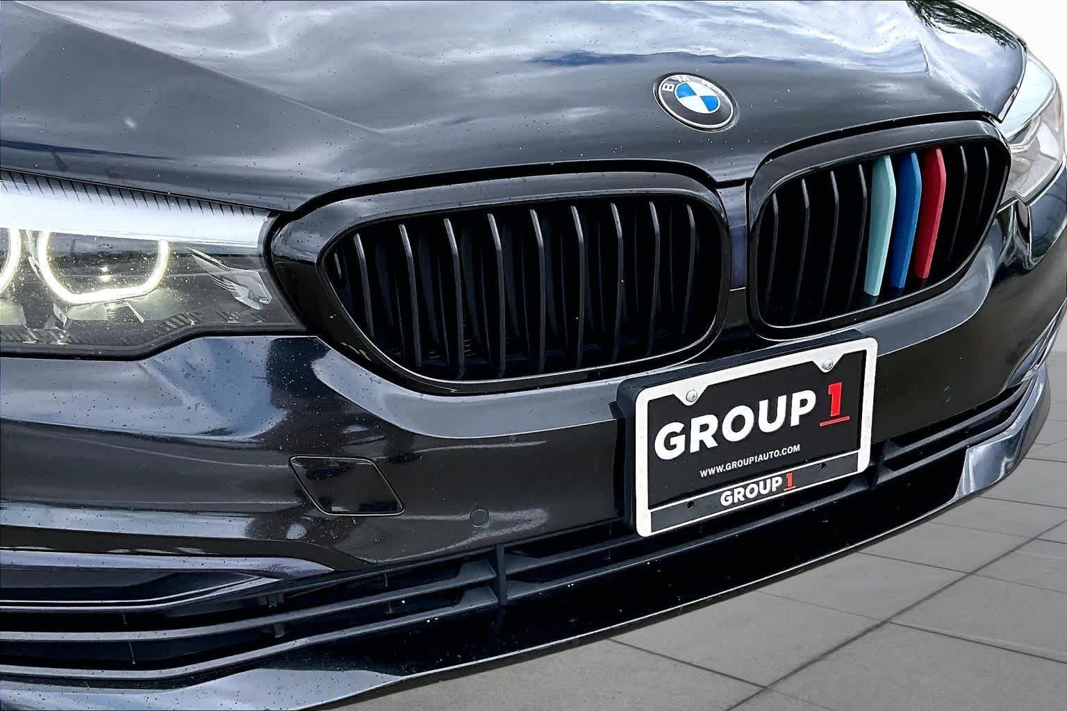 Used 2020 Black Sapphire Metallic BMW 530i image 30