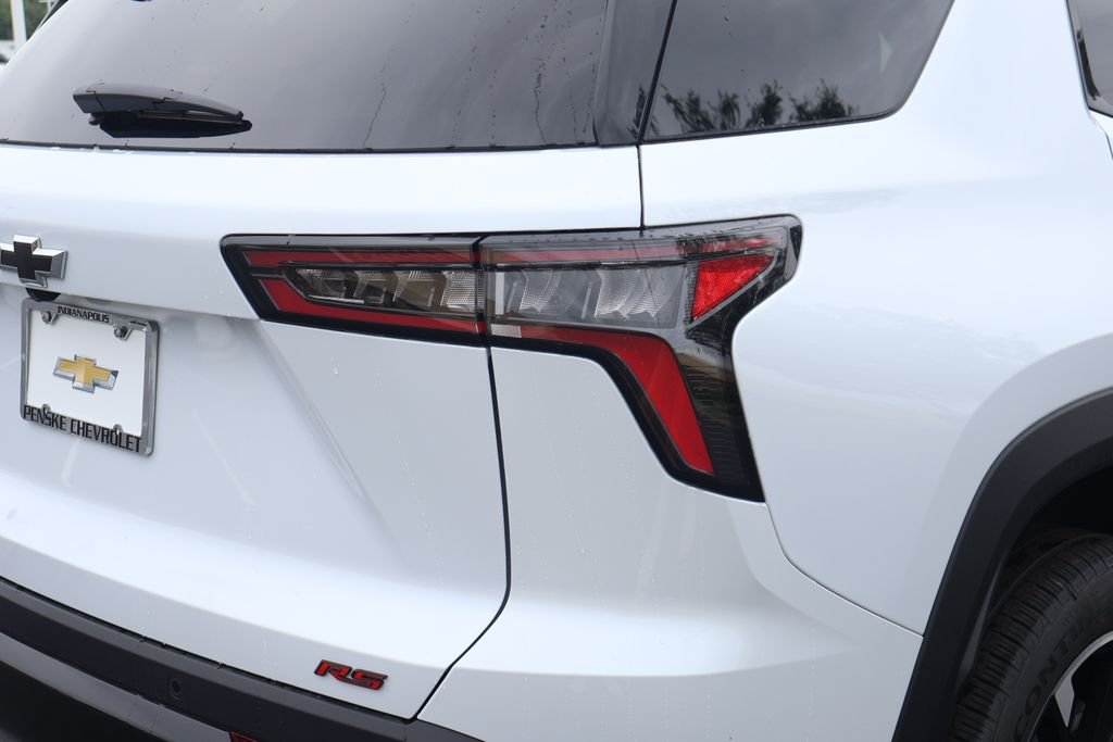 New 2026 Polar White Tricoat Chevrolet RS image 7