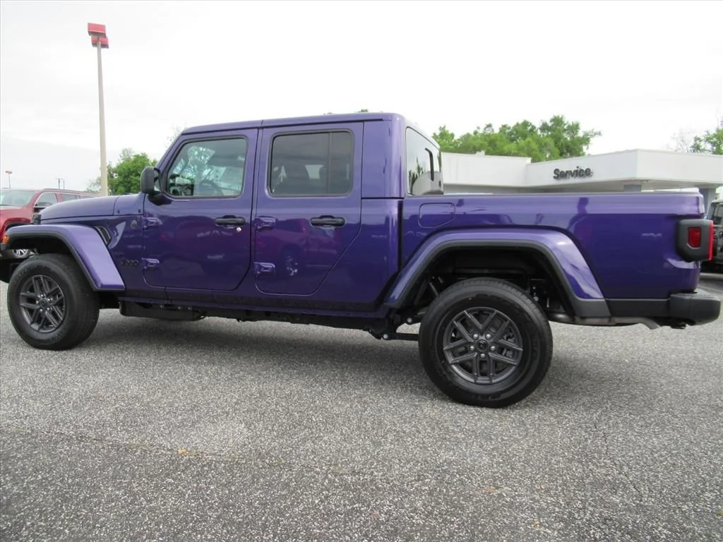 New 2026 Reign Exterior Paint Jeep Sport S image 4