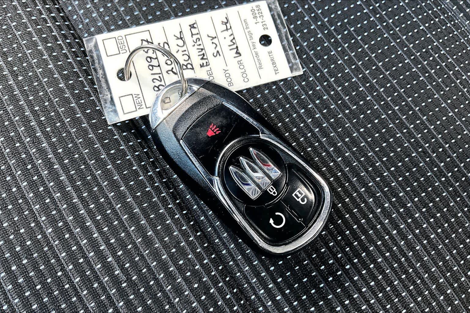 Used 2025 Summit White Buick Preferred image 15