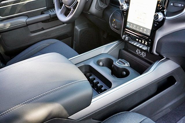 New 2026 Bright White Clear-Coat Exterior Paint RAM Big Horn image 15