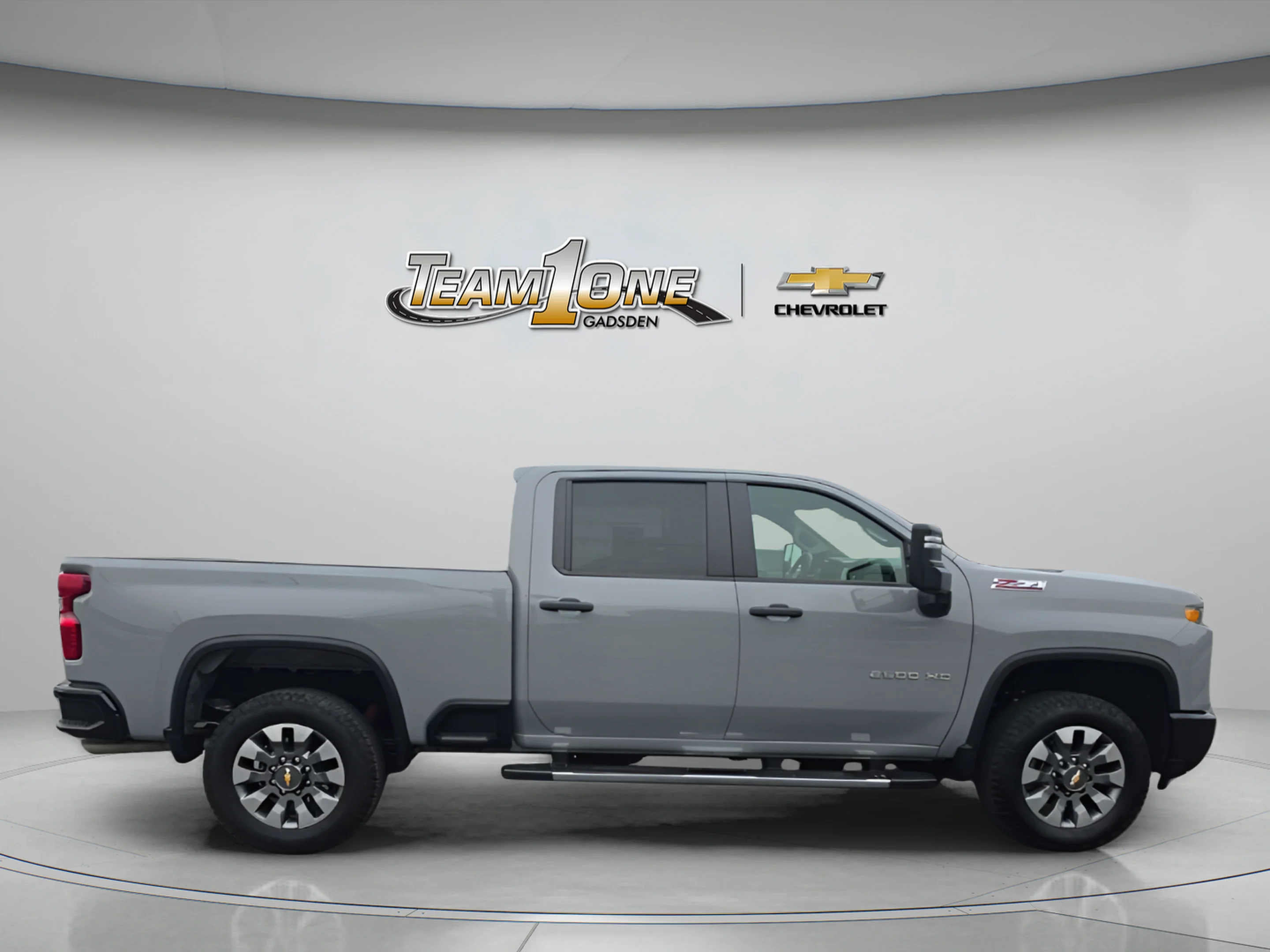Used 2025 Slate Gray Metallic Chevrolet Custom image 8