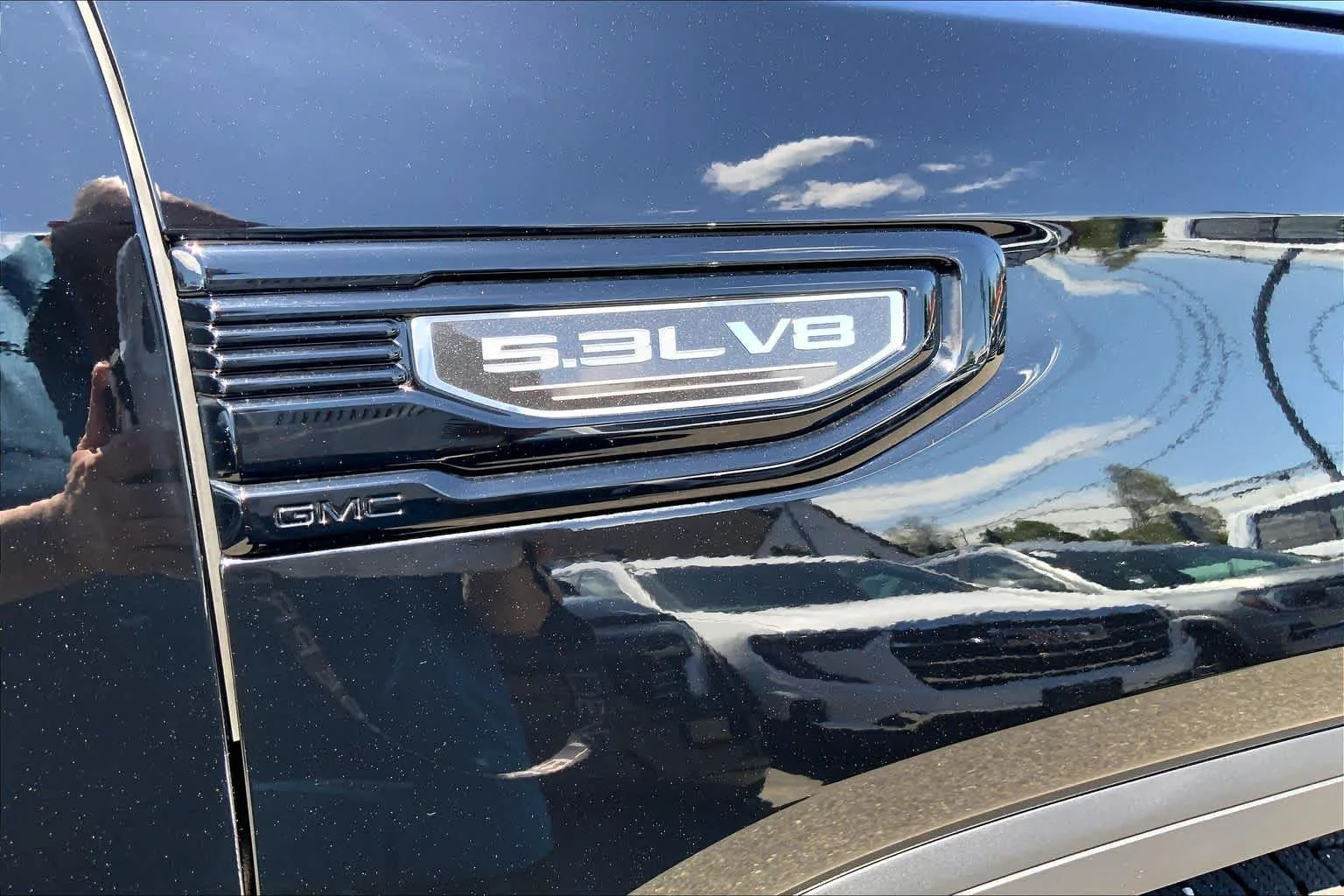 Used 2023 Onyx Black GMC Elevation image 34