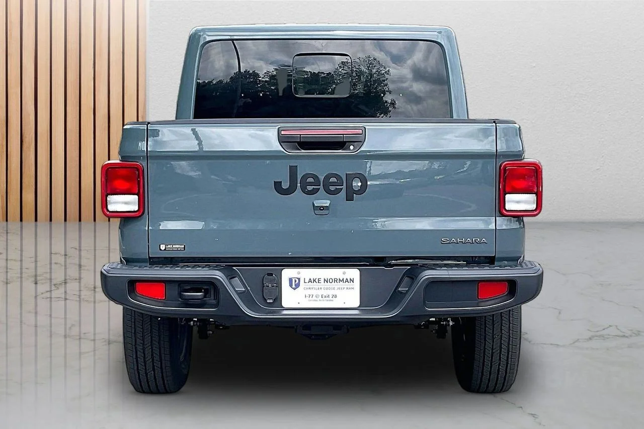 New 2026 Anvil Clear-Coat Exterior Paint Jeep Sahara image 8