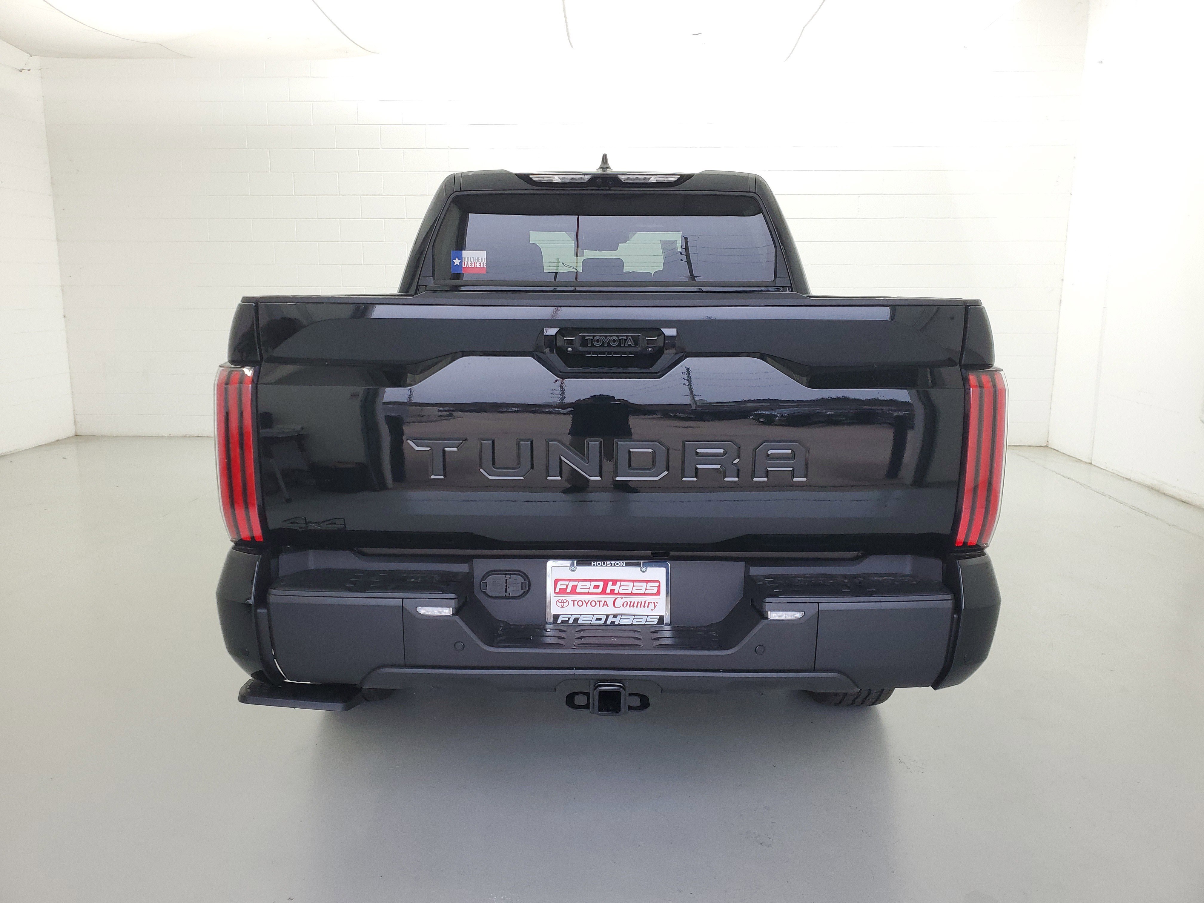 2026 Toyota Tundra Limited - Photo 6