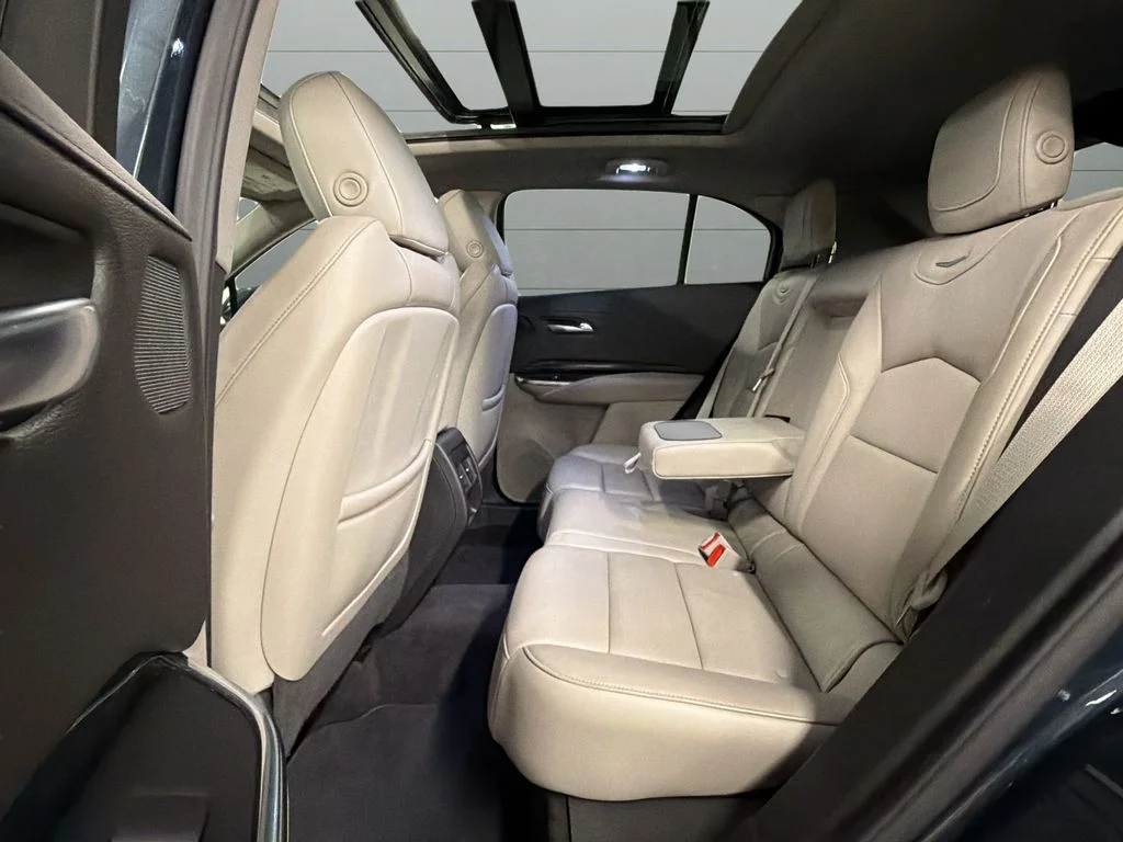 Used 2019 Gray Cadillac Premium Luxury image 17