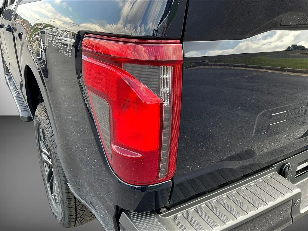 New 2026 Antimatter Blue Metallic Ford XLT image 30