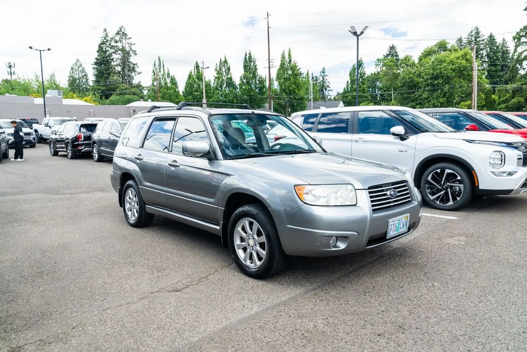 Used 2007  Subaru 2.5X image 24