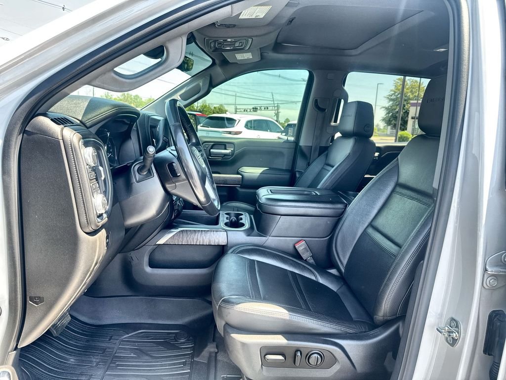 Used 2021 White GMC Denali image 8