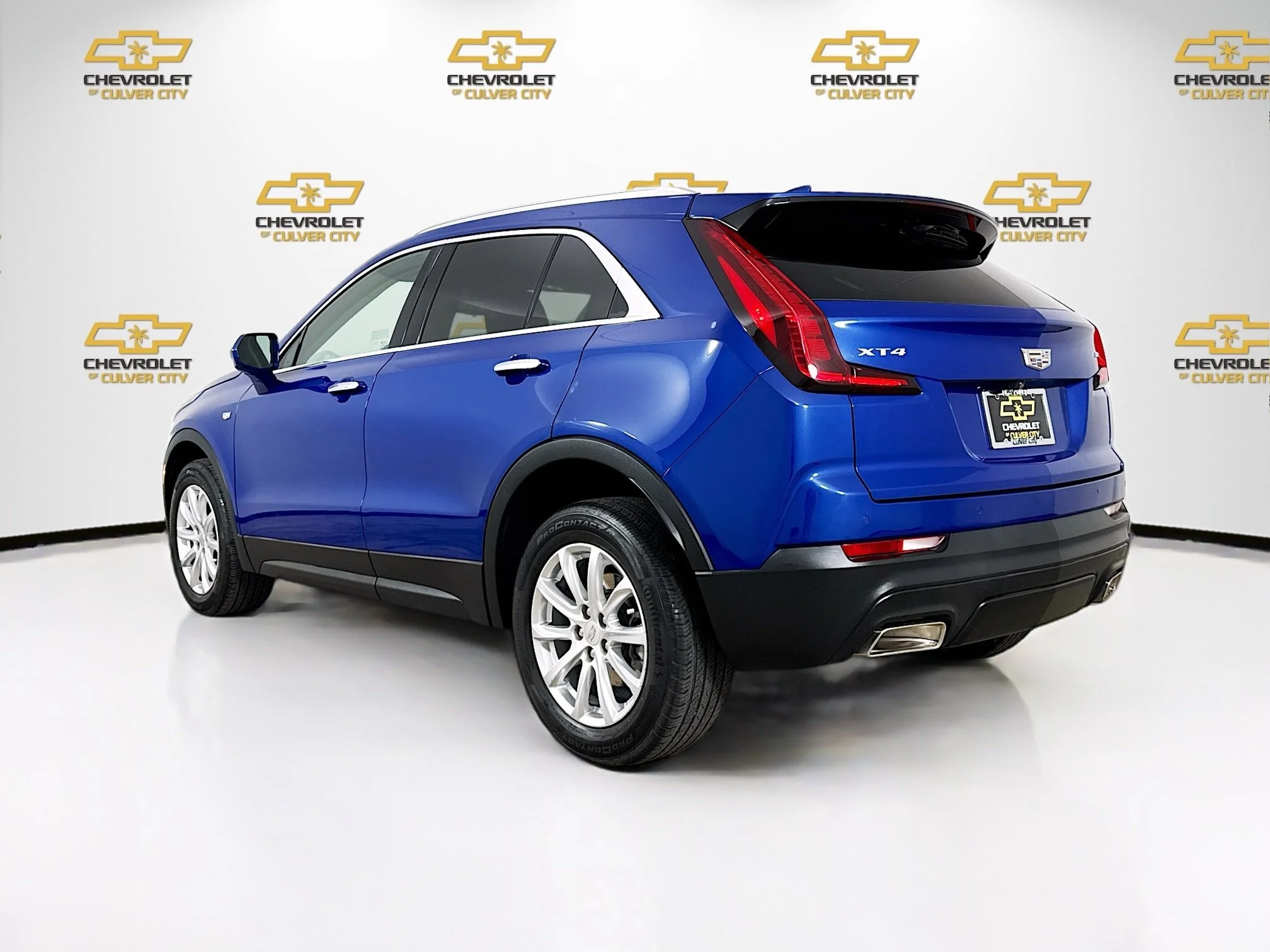 Used 2021 WAVE METALLIC Cadillac FWD Luxury image 6