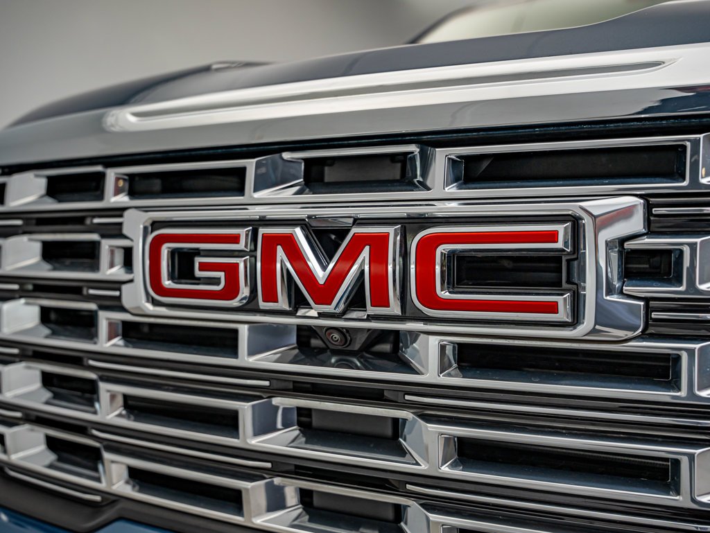 2024 GMC Acadia Denali - Photo 12
