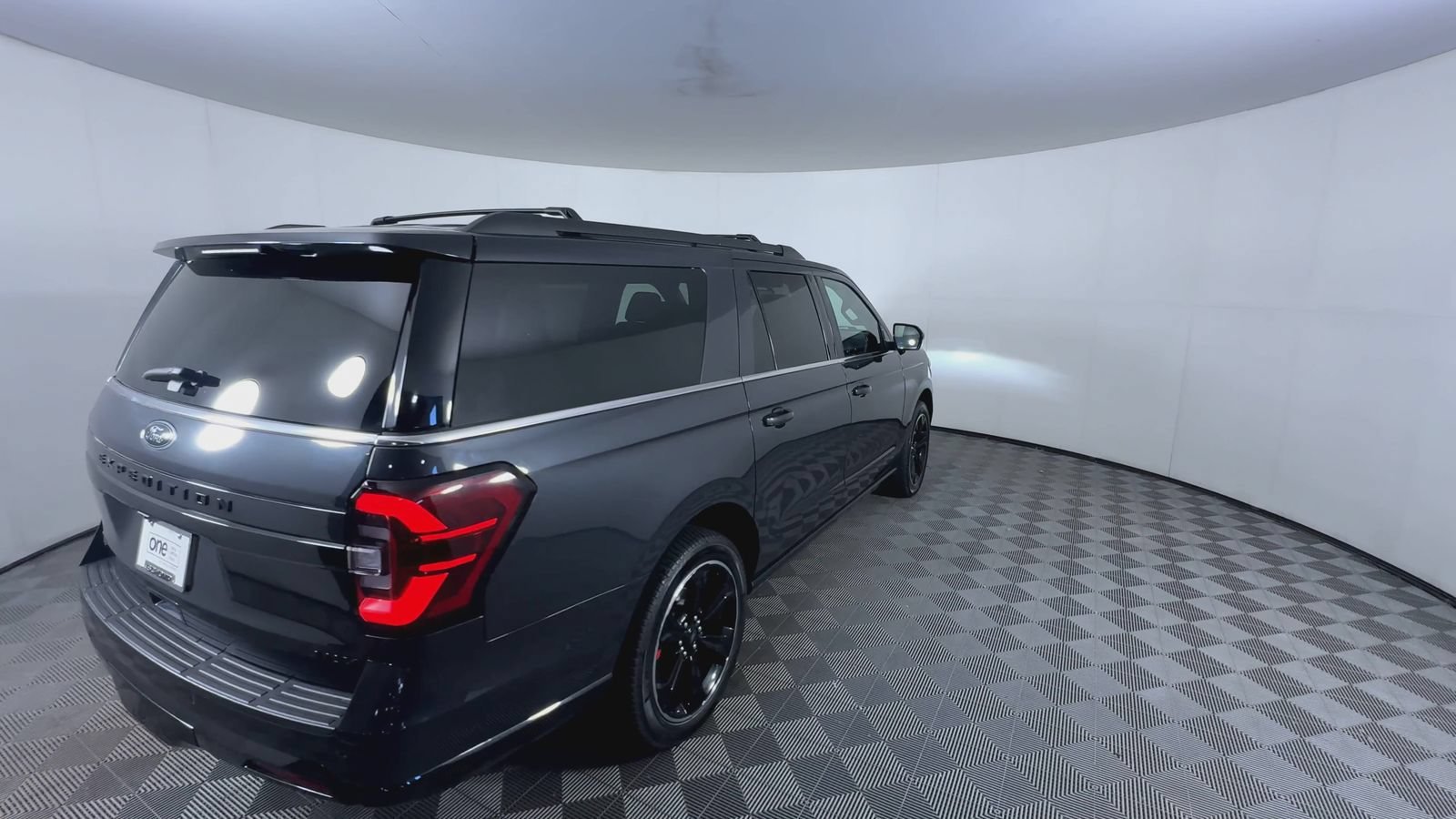 Used 2022 Dark Matter Metallic Ford Limited image 8
