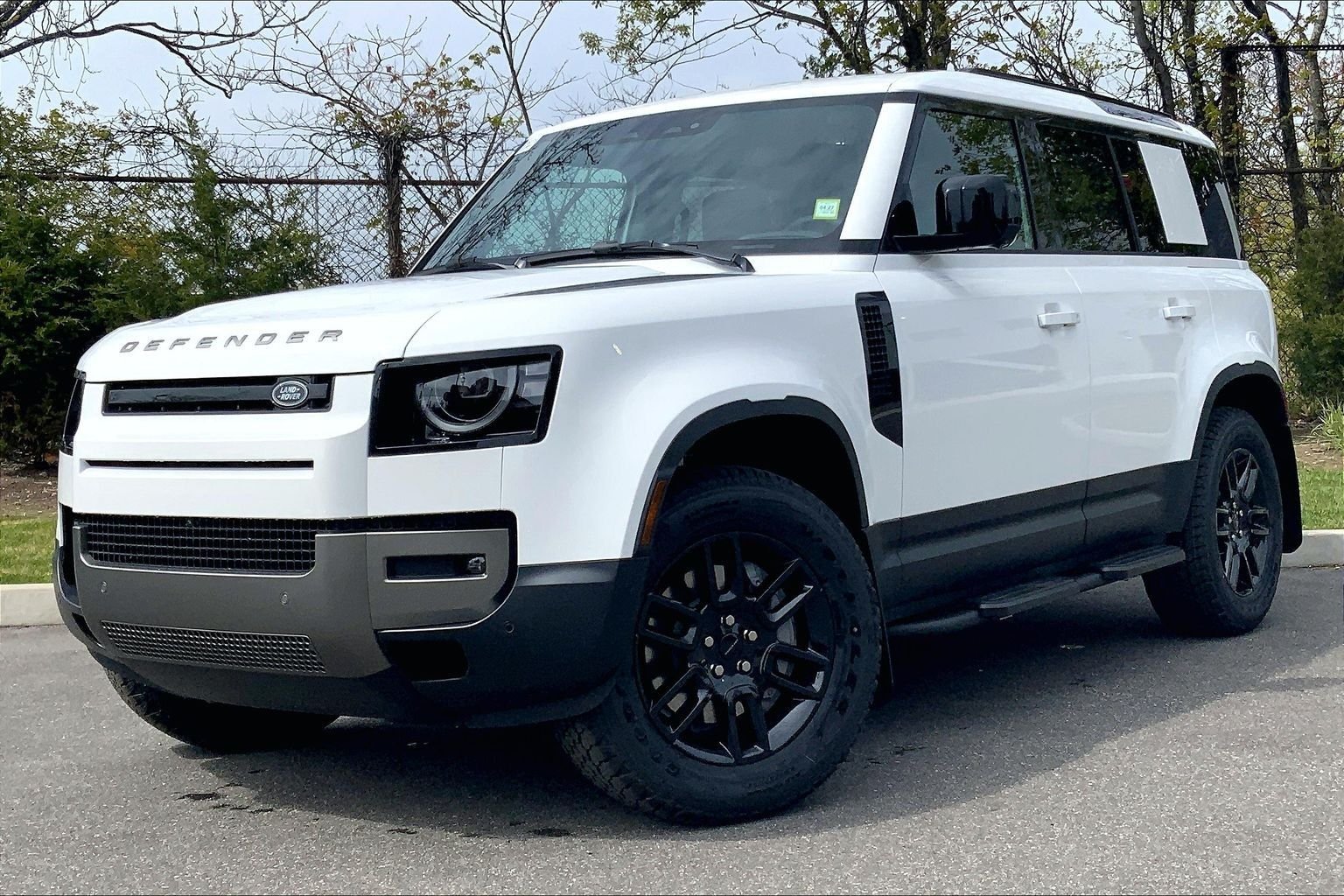 2026 Land Rover Defender 110 S P300's photo