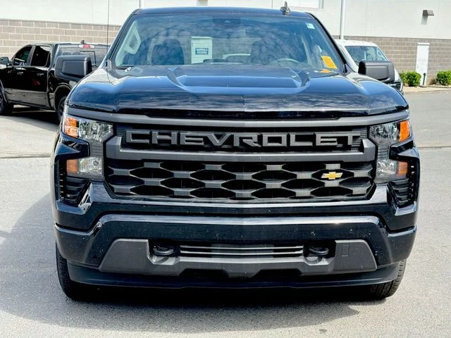 Used 2025 Black Chevrolet Custom image 7
