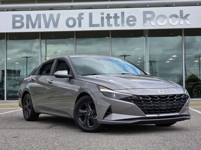 Used 2023 Silver Hyundai SEL image 21