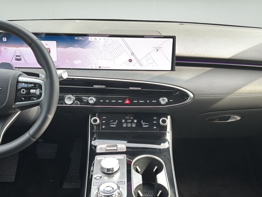2026 GENESIS GV70 Standard - Photo 18