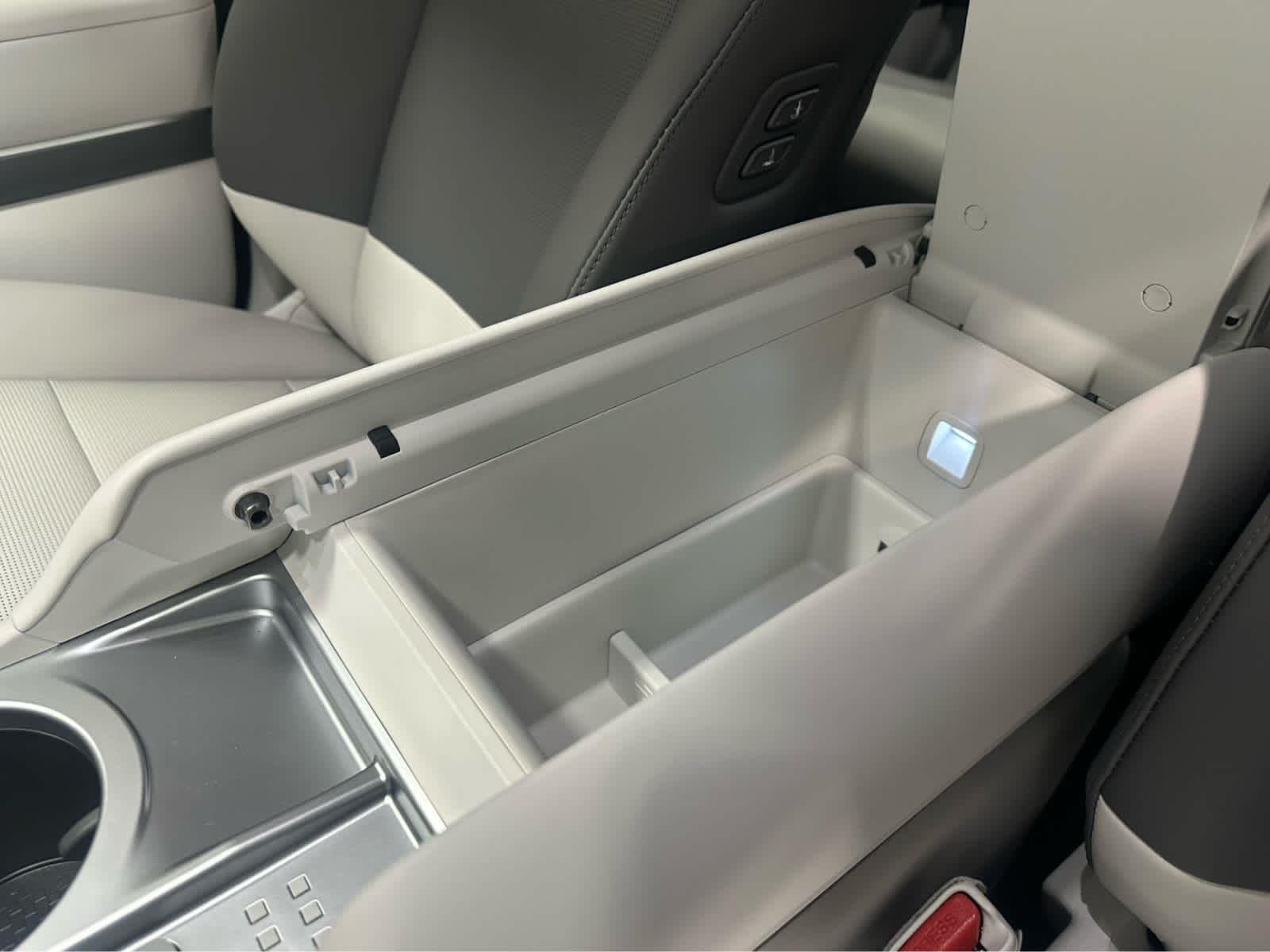 2026 Hyundai IONIQ 9 SEL - Photo 28