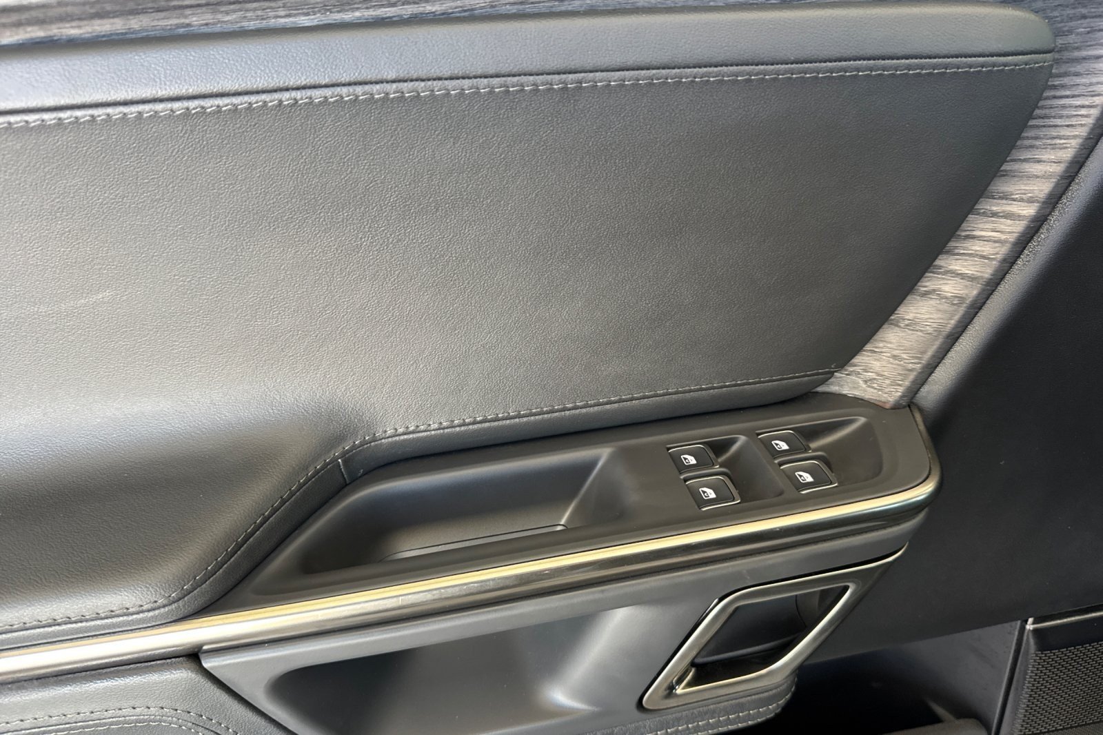 Used 2024 GRAY Rivian Adventure image 10