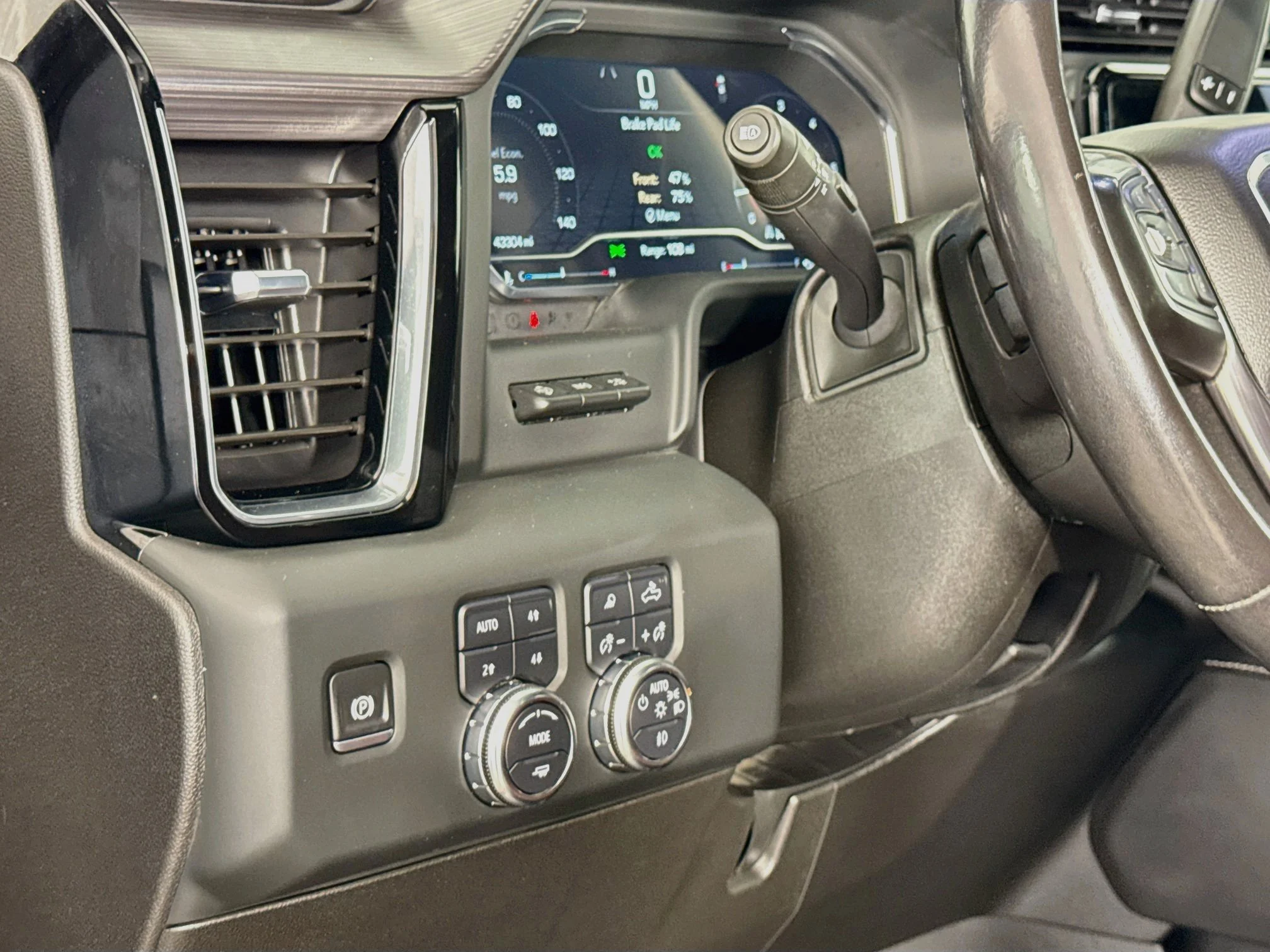 Used 2024 Onyx Black GMC Denali Ultimate image 14