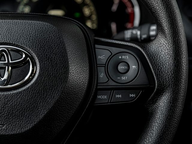 Used 2025 Ice Cap Toyota XLE image 23