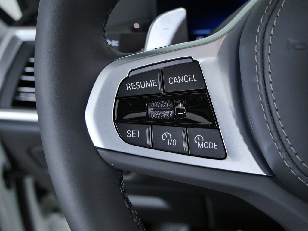 New 2026 Alpine White BMW xDrive40i image 40