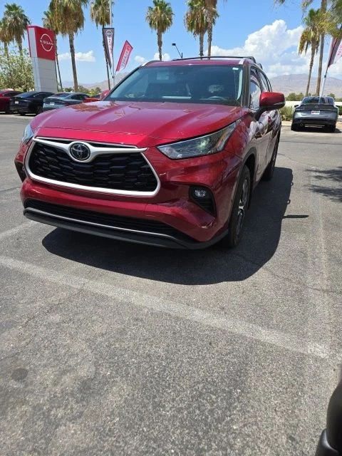 Used 2024 Pearl Toyota XLE image 1