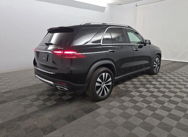 Used 2025  Mercedes-Benz GLE 450e image 2