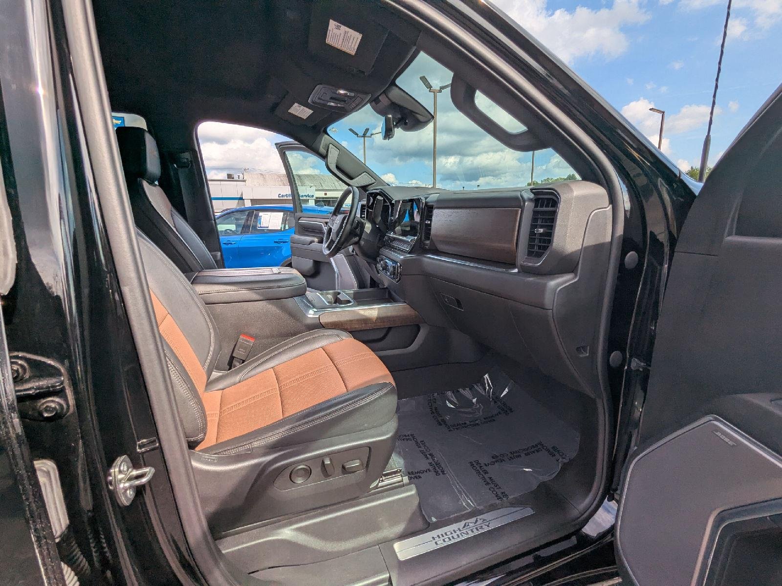 Used 2024 Black Chevrolet High Country image 37