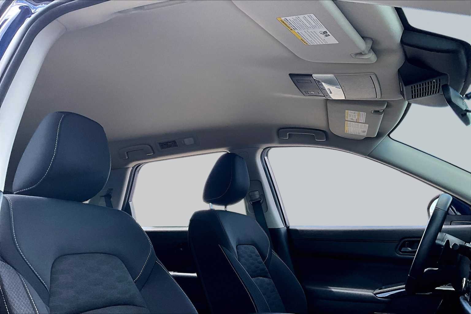 Used 2025 Deep Ocean Blue Pearl Nissan SV image 13