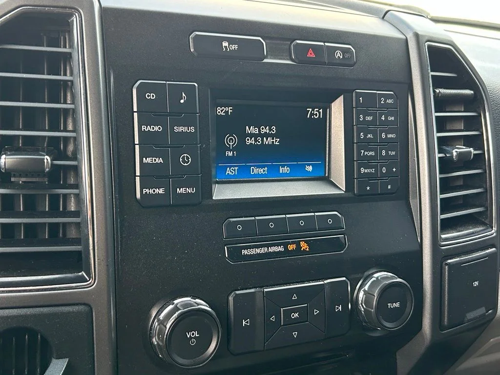 Used 2017 Shadow Black Ford XLT image 12