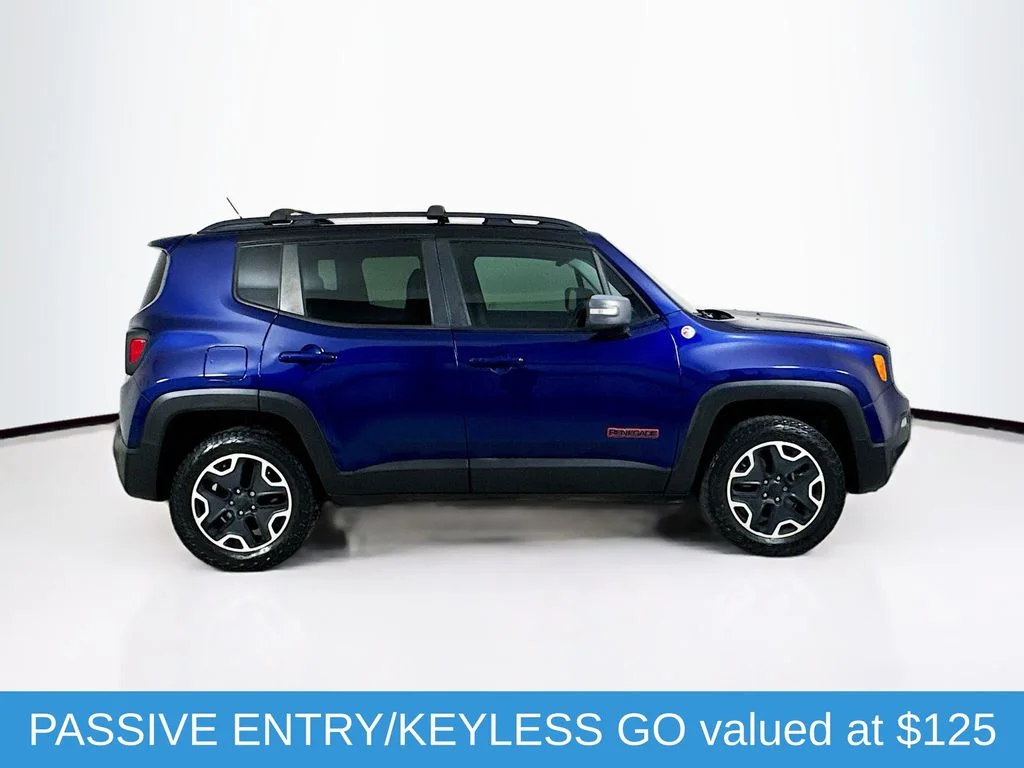 Used 2016 Jetset Blue Jeep Trailhawk image 9