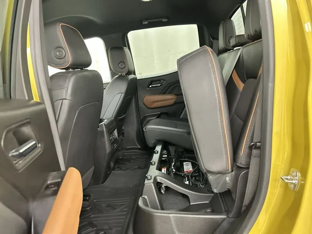 Used 2023  GMC AT4 image 25