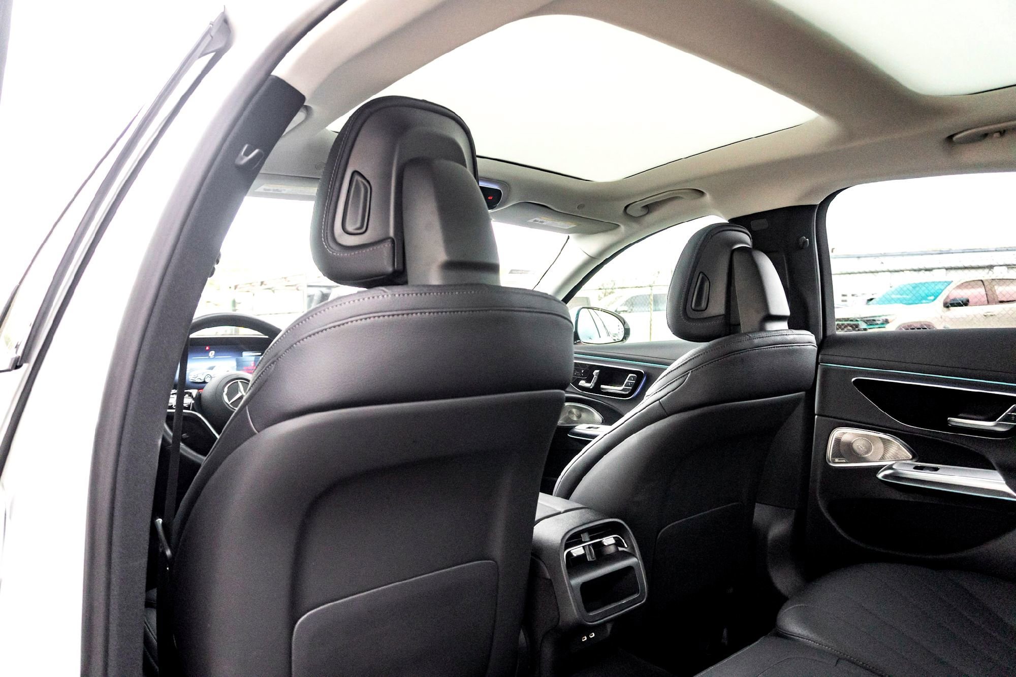 Certified Used 2025 Polar White Mercedes-Benz E 350 image 28