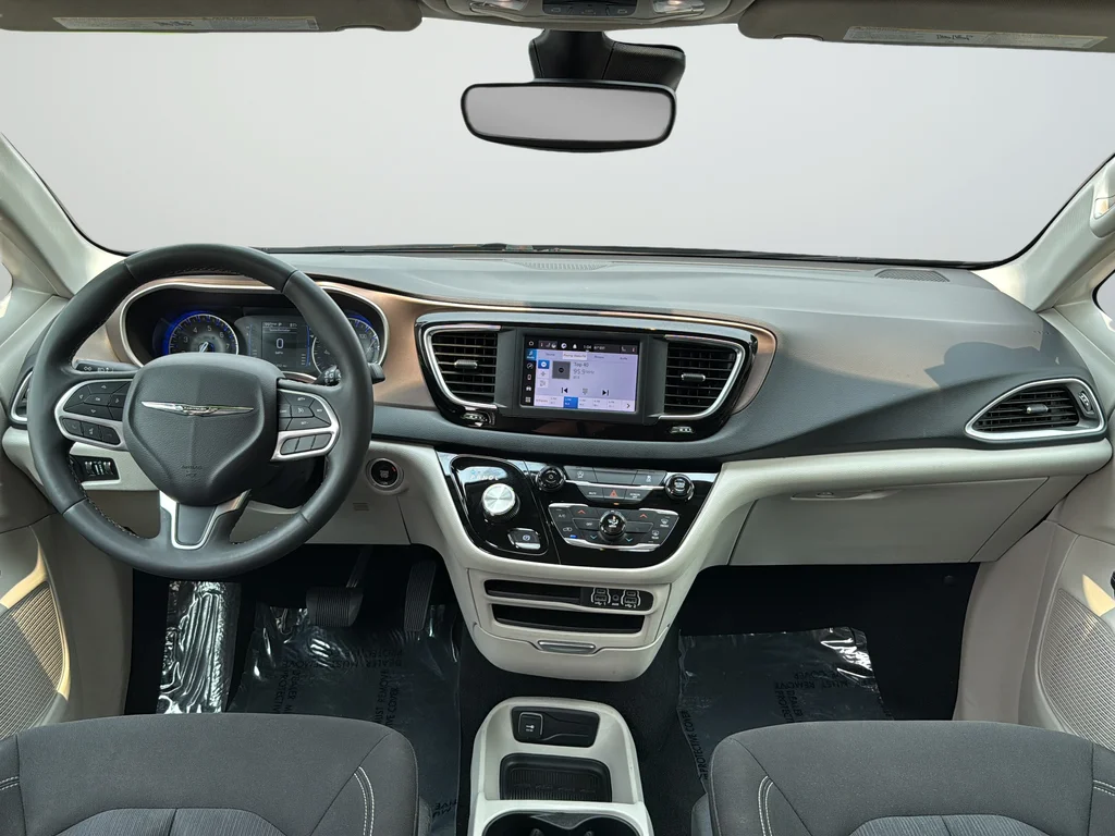 Used 2023 Gray Chrysler LX image 9