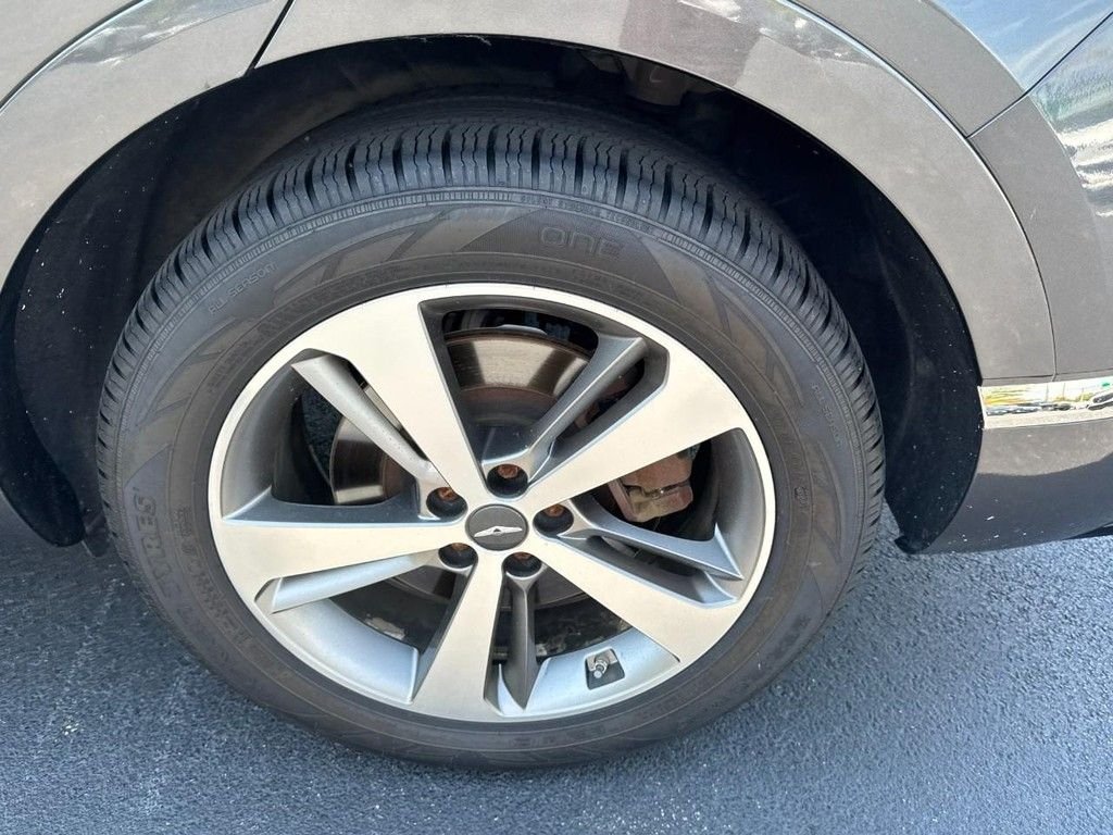 Used 2021 Himalayan Gray Genesis 3.5T image 7