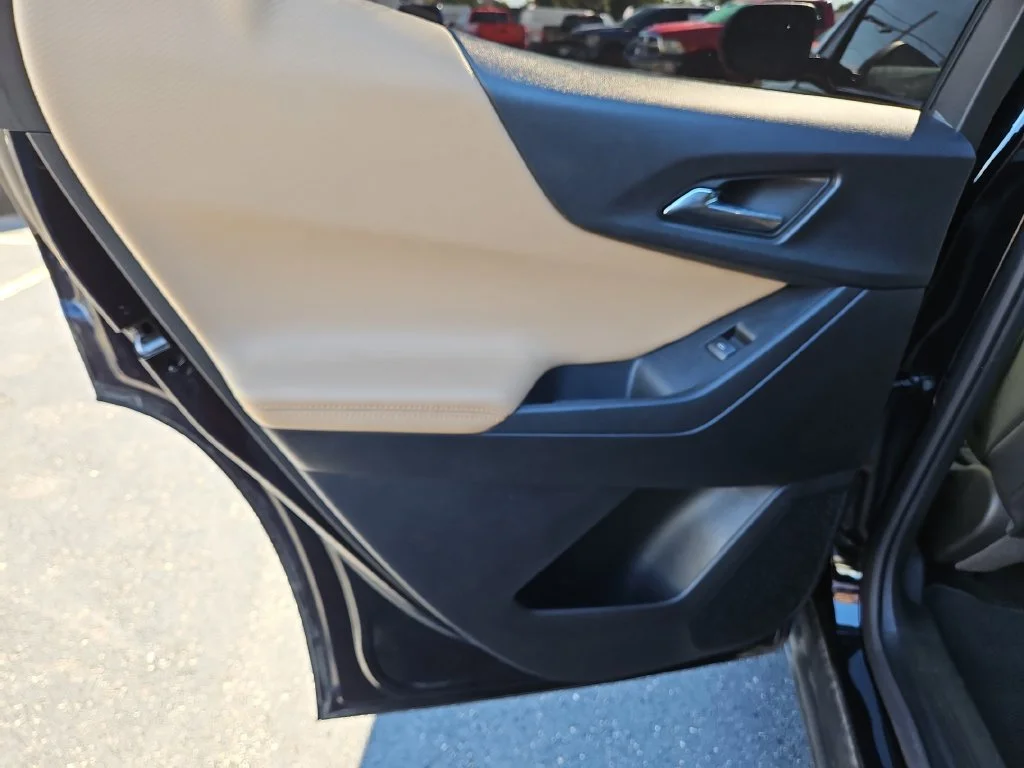 Used 2025 Mosaic Black Metallic Chevrolet ACTIV image 19