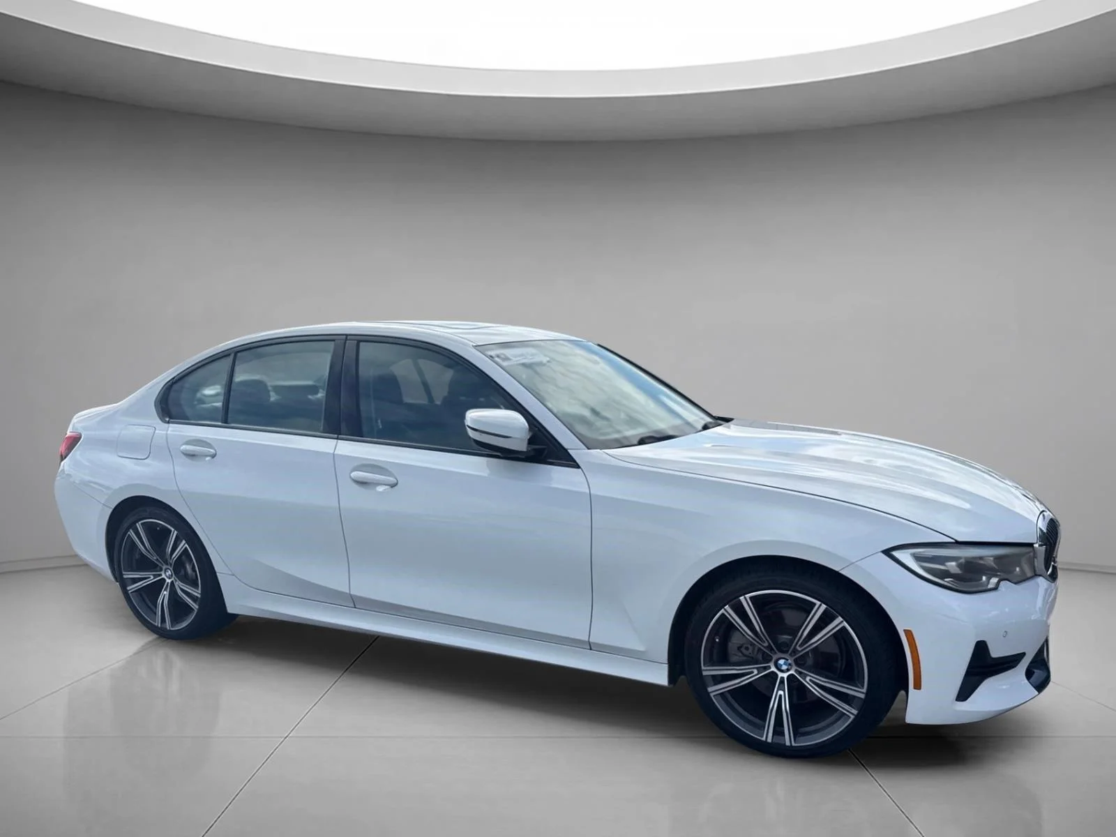 Used 2019 Alpine White BMW 330i image 21