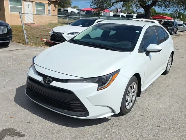 2025 Toyota Corolla LE