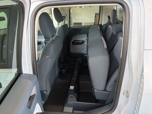 New 2026 Space White Metallic Ford XLT image 47