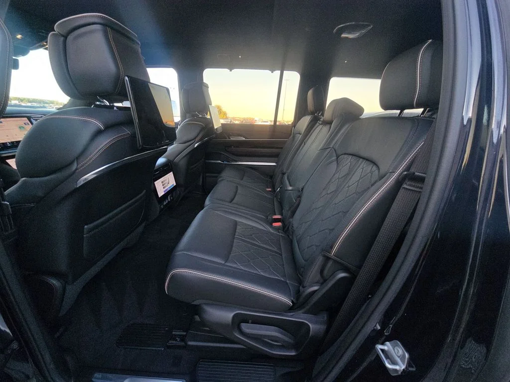 Used 2023 Black Jeep Series III image 21